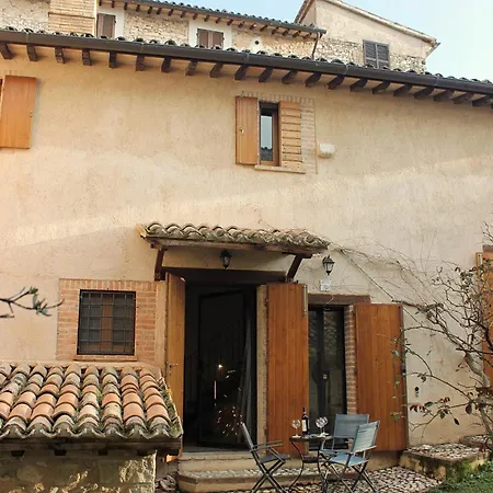 La Casa Di Lucapietro Dimora Storica Casa de Campo Spoleto